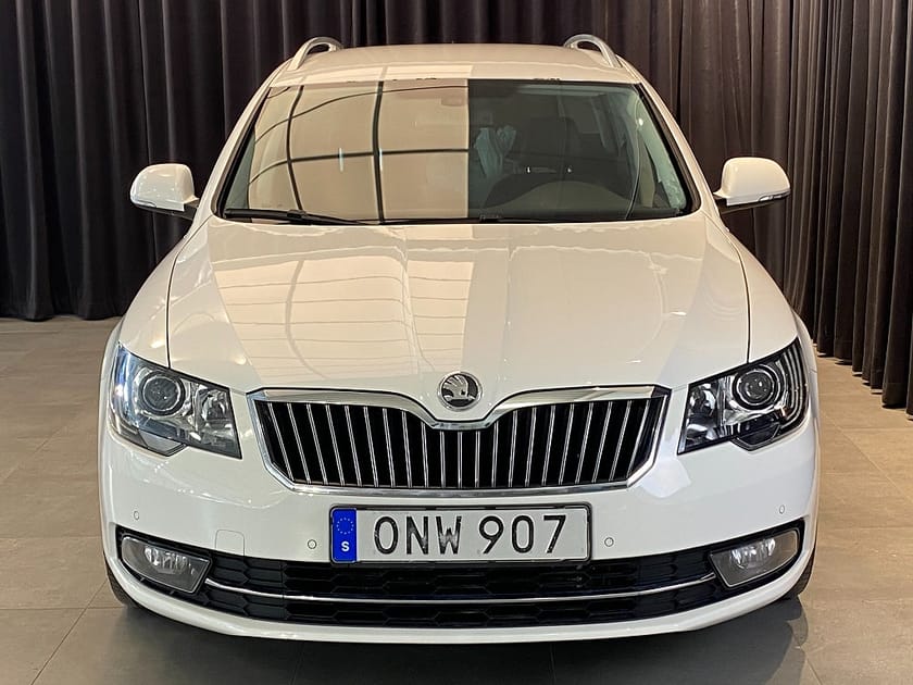 Bild 4 av Škoda Superb Kombi Skoda 2.0 TDI 4x4 Elegance Drag