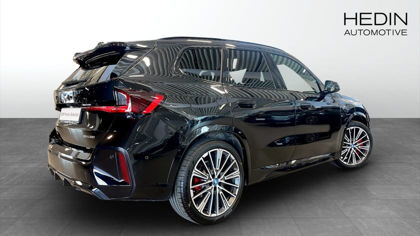 Bild 2 av BMW iX1 xDrive30 M-Sport Dragkrok 20" H/K