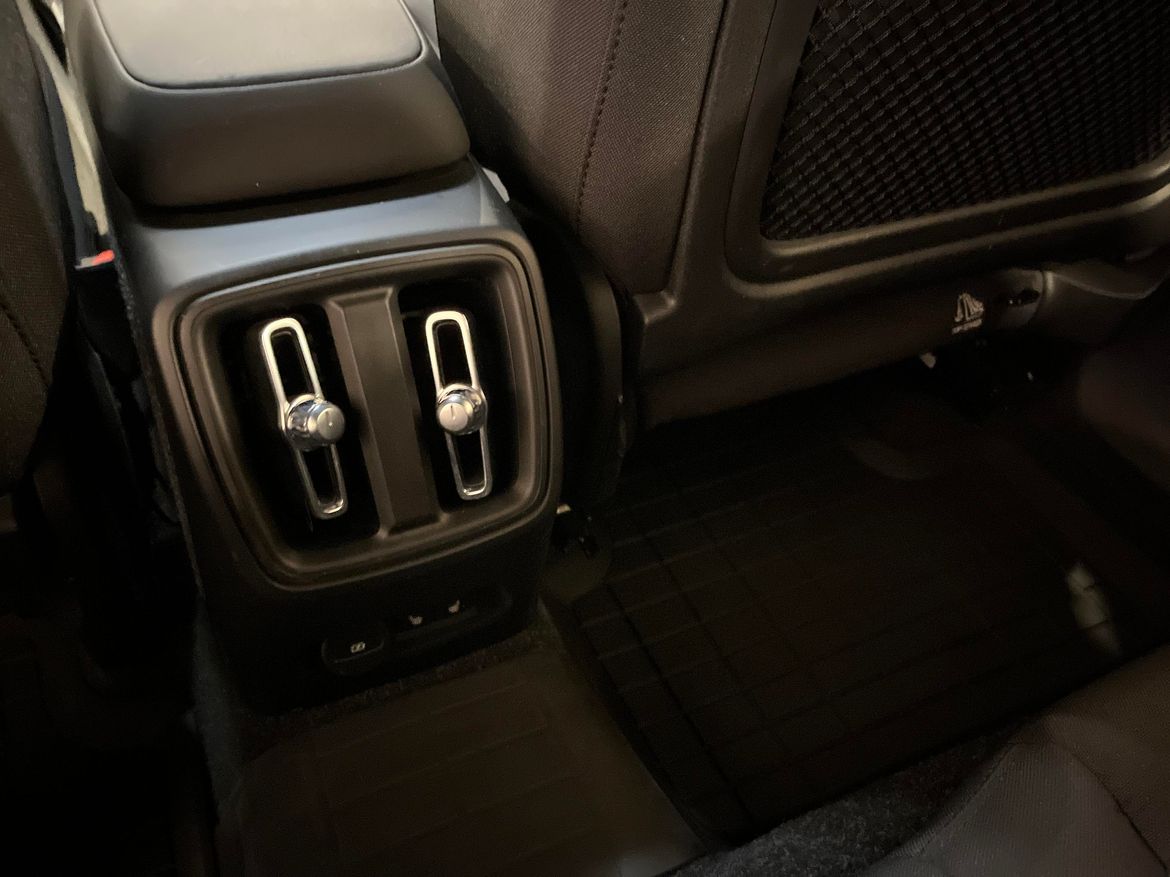 Volvo XC40 2023 - miniatyr 19