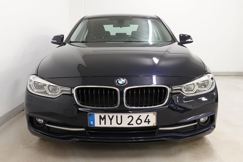 Bild 2 av BMW 320d xDrive Sedan 320 Aut Sport line M-sport ratt Dragkrok