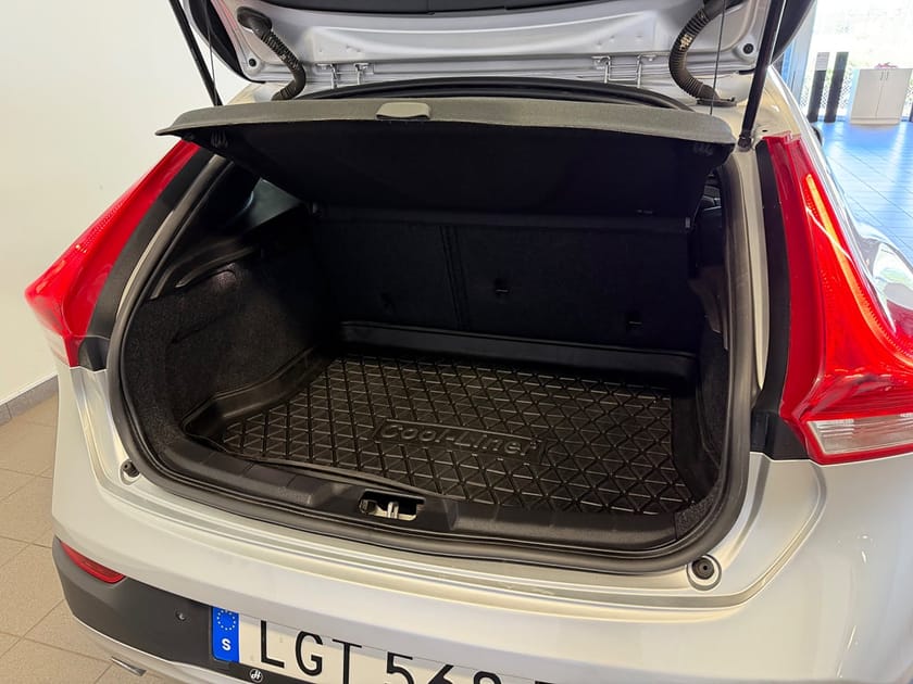 Bild 5 av Volvo V40 Cross Country D3/Cross Country/1 ÄGARE/NY KAMREM/150HK