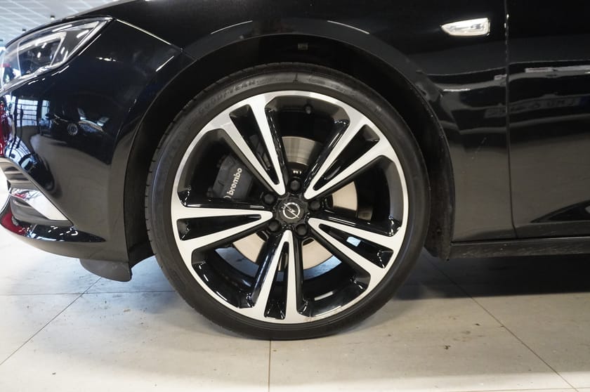 Bild 4 av Opel Insignia Grand Sport 2.0 Turbo 4x4 260hk Aut Bose HUD 360 Värmare