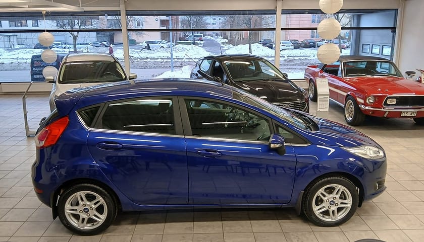 Bild 5 av Ford Fiesta Titanium 1.0 80hk Kamremsbytt Låg skatt S&V-hjul