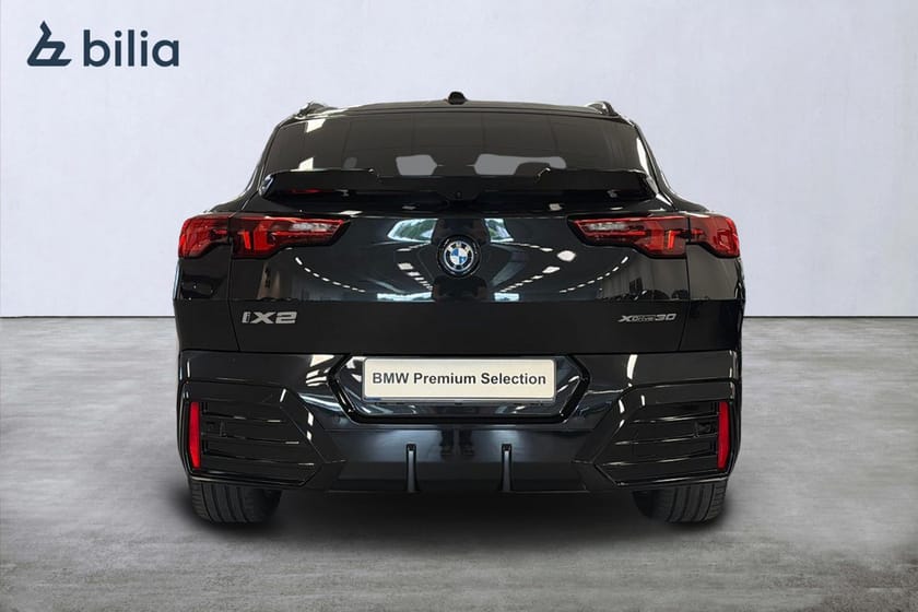 Bild 5 av BMW iX2 xDrive30 xDrive 30 M-sport Pro | H&K | Drag | Stol m minne