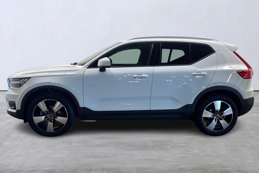 Bild 2 av Volvo XC40 T3 FWD Momentum Advanced Edition