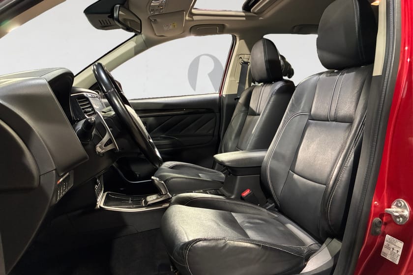 Bild 3 av Mitsubishi Outlander PHEV 203 HK AUT AWD BUSINESS DRAG SKINN 13800MIL 18"