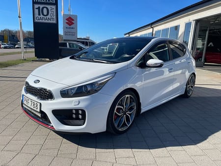 Kia cee'd GT 1.6 GDI manuell 204 hk Dragkrok