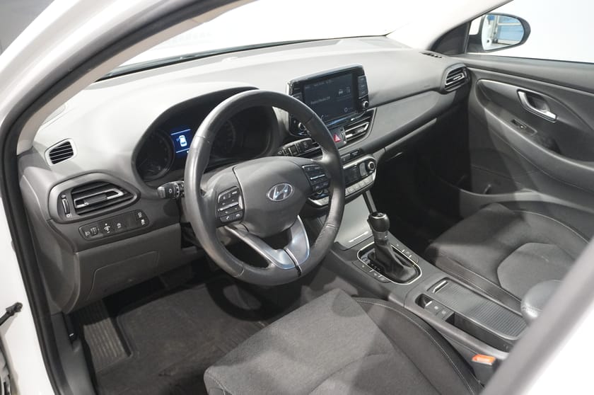 Bild 2 av Hyundai i30 Kombi 1.0 T-GDi DCT MHEV Essential