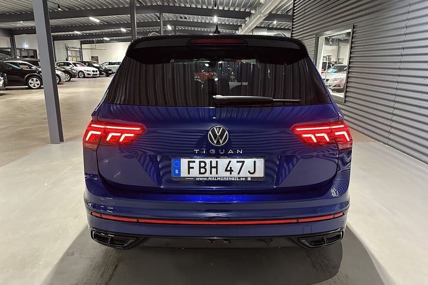 Bild 5 av Volkswagen Tiguan 2.0 TDI 4M R-Line Black Backkamera Värmare HuD Drag
