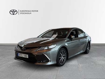 Toyota Camry Hybrid Executive Premiumpaket Vinterhjul