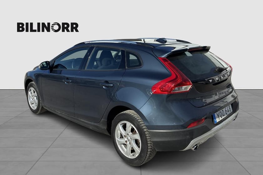 Bild 3 av Volvo V40 Cross Country D3 Panorama/Kamrem bytt/Drag/HarmanKardon