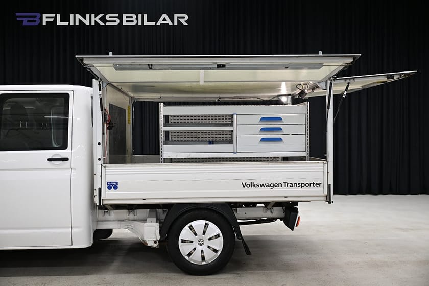 Bild 4 av Volkswagen Transporter Chassi Dubbelhytt 4Motion 150HK Dubbelhytt|Kåpa|Inredd|LED|Sortimo|SeUtr!
