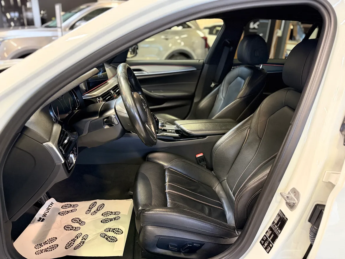 picture of a car