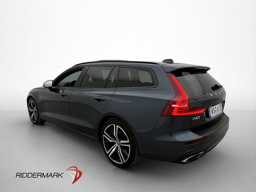 Bild 5 av Volvo V60 Recharge T8 AWD R-Design Pano H/K Värmare 360°