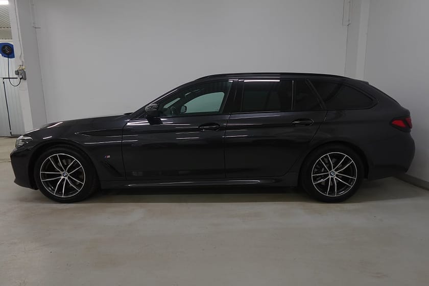 Bild 3 av BMW 520d xDrive Touring Steptronic M Sport D-värme Drag Cockpit