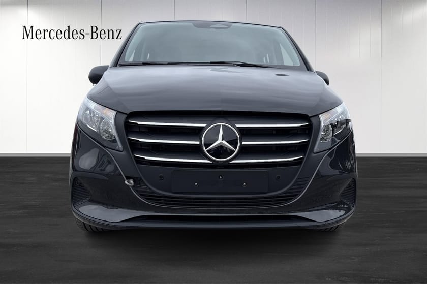 Bild 2 av Mercedes-Benz eVito Tourer 129 3.5t 8-sits