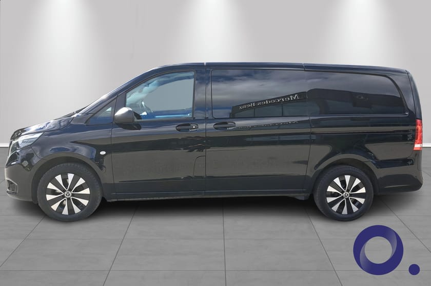 Bilde 2 av Mercedes-Benz Vito 119 CDI 4x4 3.0t | Webasto | AdCruise | Hengerfeste