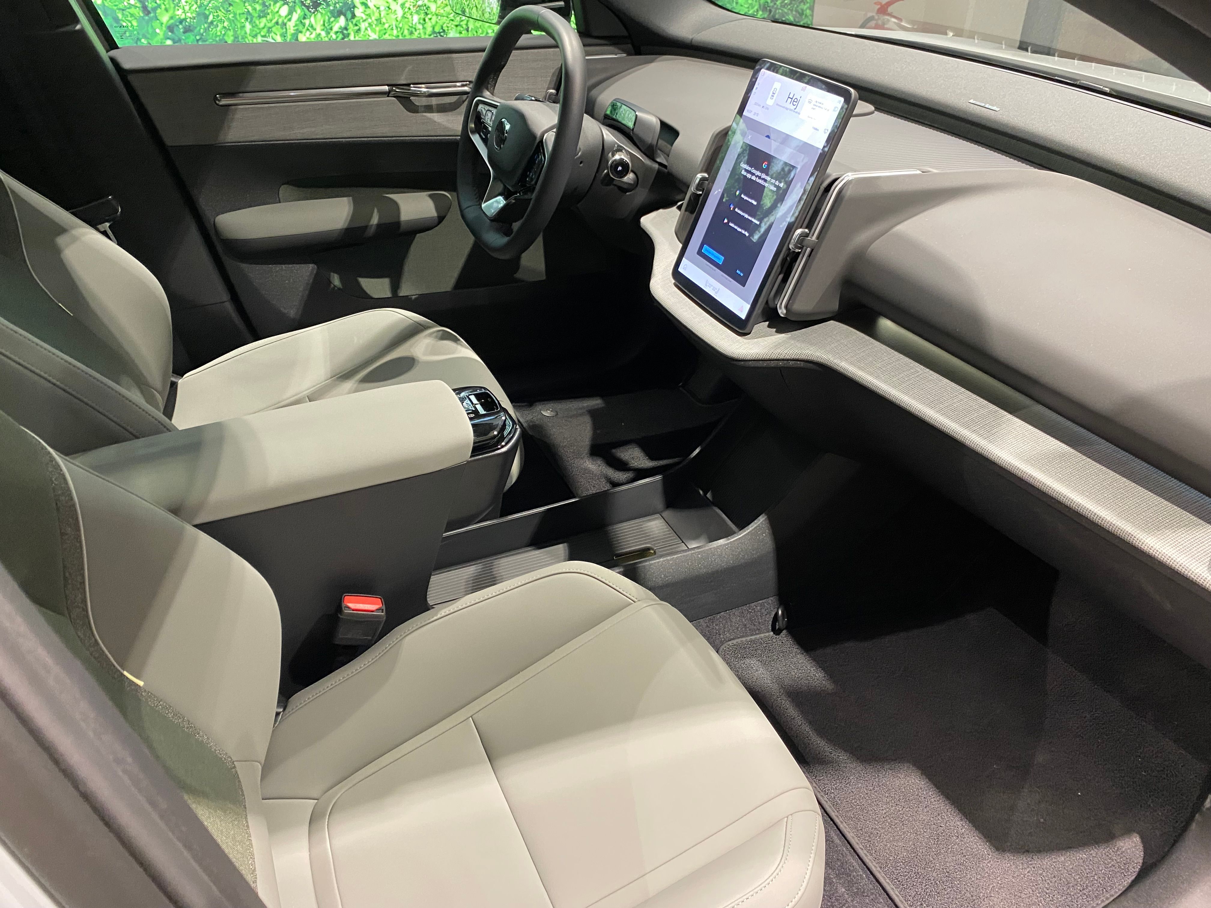 Volvo EX30 Cross Country Twin Motor Performance