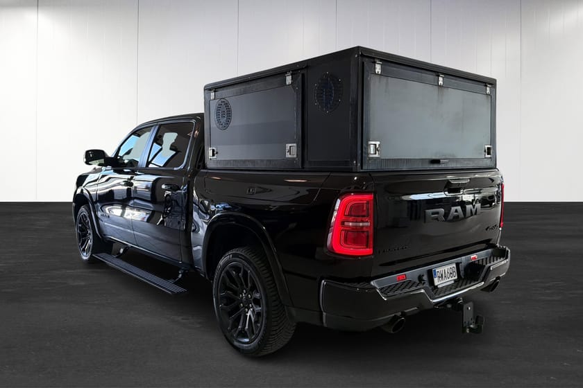 Bild 3 av RAM 1500 RHO Limited Night CREW CAB - *LÅG SKATT* - JAKT BIL