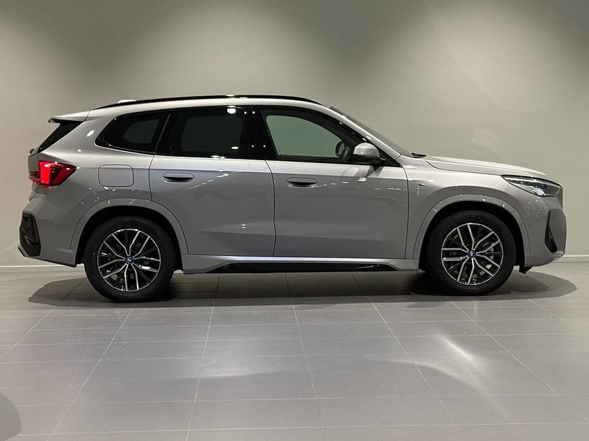 Bild 3 av BMW X1 xDrive25e M Sport Active Edition Drag Adpt Farth Rattv