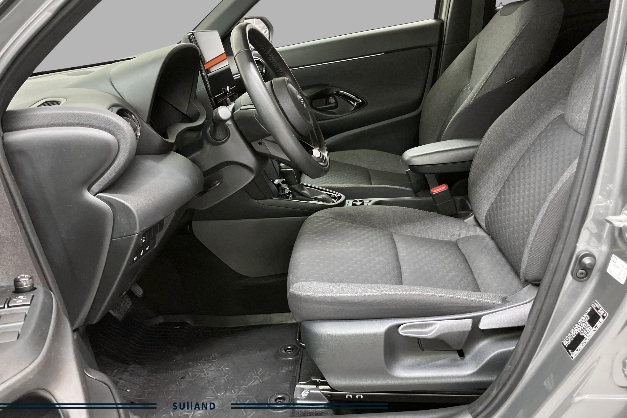 Thumnail bilde 1 av Toyota Yaris Cross Hybrid AWD-i