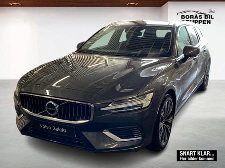 Volvo V60 Recharge T6 Core Edition - Drag!
