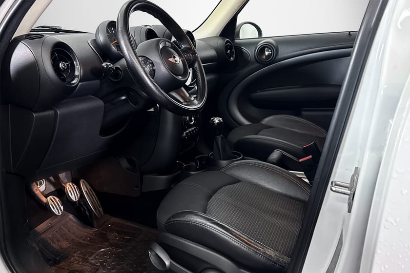 Bild 4 av MINI Countryman Cooper SD CHILI DRAG/NYA BROMSAR