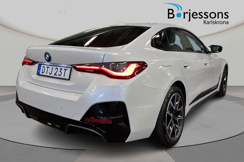 Bild 4 av BMW i4 M50 xDrive Gran Coupé M Sport/ Fully Charged/ Innovation/ H&K