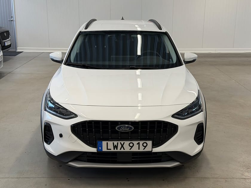 Bild 3 av Ford Focus Active 1.0 EcoBoost Hybrid Business Kamera Rattvärme