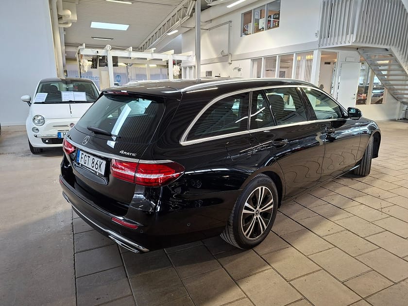 Bild 3 av Mercedes-Benz E 220 T d 4MATIC 9G-Tronic Avantgarde Navi (4980 mil)