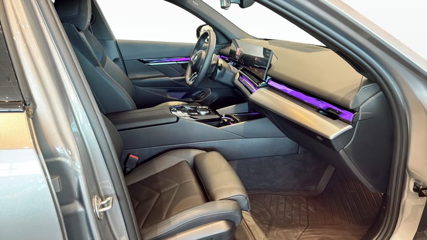 Bild 3 av BMW i5 xDrive40 Touring M sport business, M sport pro