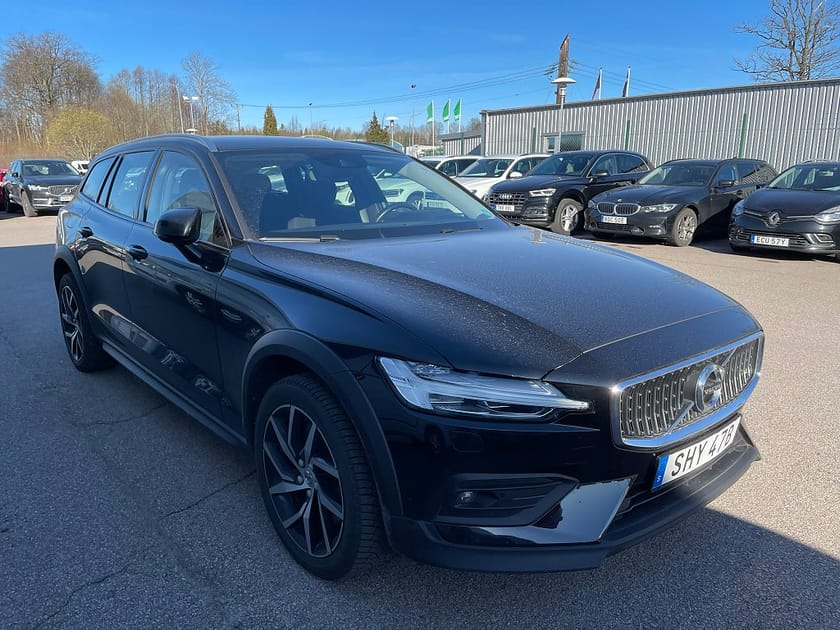 Bild 2 av Volvo V60 Cross Country B4 MILDHYBRID AWD 197HK 4x4 Advanced