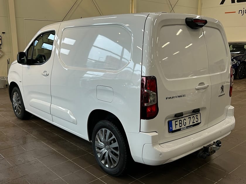 Bild 4 av Peugeot Partner L1 PRO+ 1.5 BlueHDi 100 MOMS Kamera/Drag/Värmare