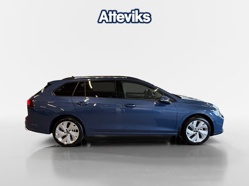 Bild 2 av Volkswagen Golf Sportscombi eTSI 150hk DSG Life/Drag/Kamera