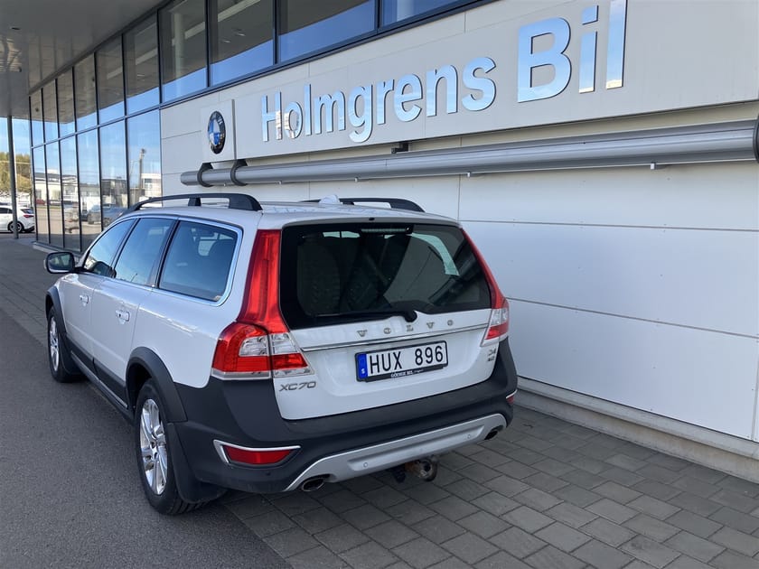 Bild 3 av Volvo XC70 AWD D4 181hk Summun Drag Glastak Värmare Nav PDC Skinn