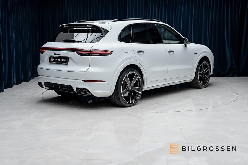 Bild 5 av Porsche Cayenne E-Hybrid Platinum Pano BOSE 360 Drag