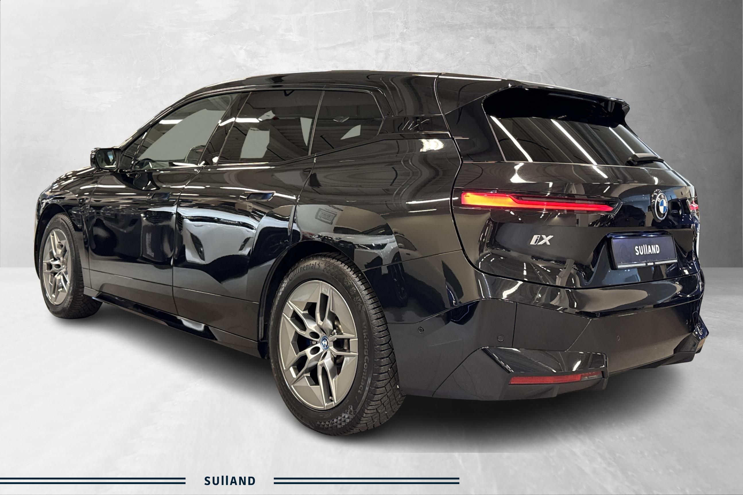 Thumnail bilde 3 av BMW iX xDrive40