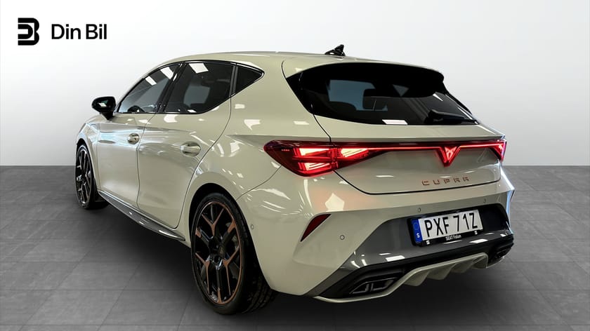 Bild 3 av CUPRA Leon VZ e-Hybrid 1.5 272 HK / Matrix / El-stol