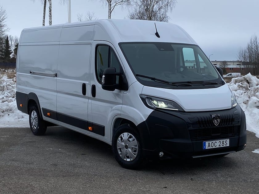 Bild 1 av Peugeot Boxer Skåpbil DEMOBIL / L4 H2 / LÅNG MODELL / AUTOMAT / BRA SPEC!