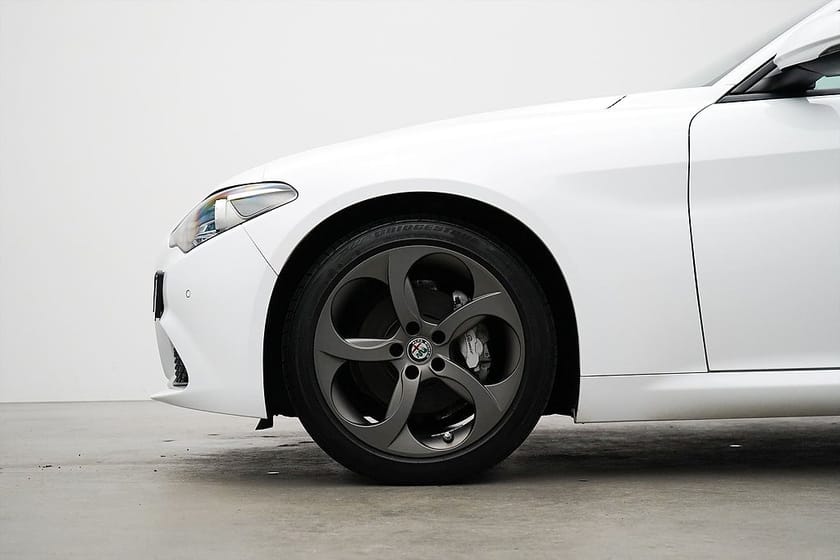 Bild 2 av Alfa Romeo Giulia 2.0 Turbo / 200hk / Super / Keyless