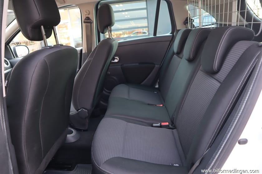 Bild 5 av Renault Clio Sport Tourer 1.2 16V FWD 75hk