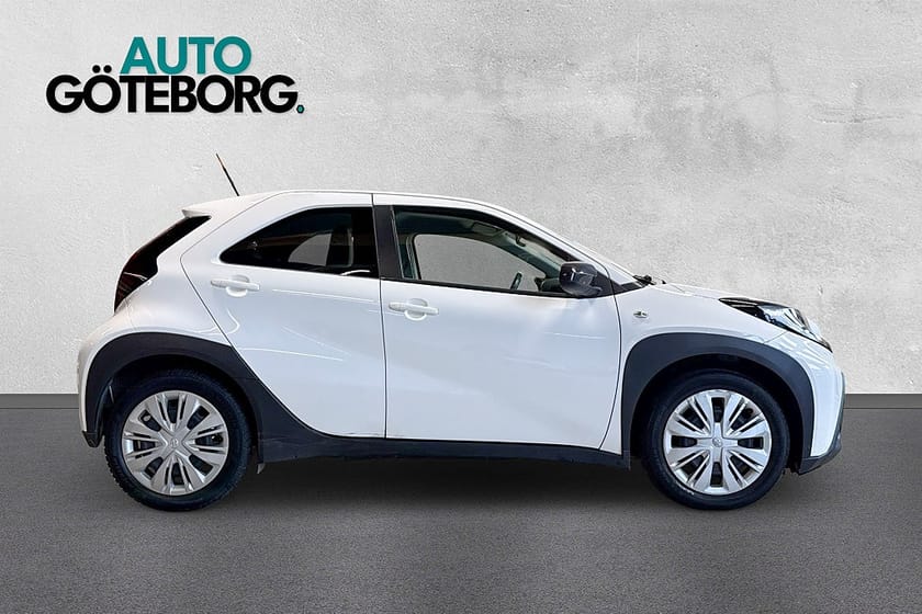 Bild 3 av Toyota Aygo X 1.0 VVT-i Play Moms Bil Välservad Besiktigad