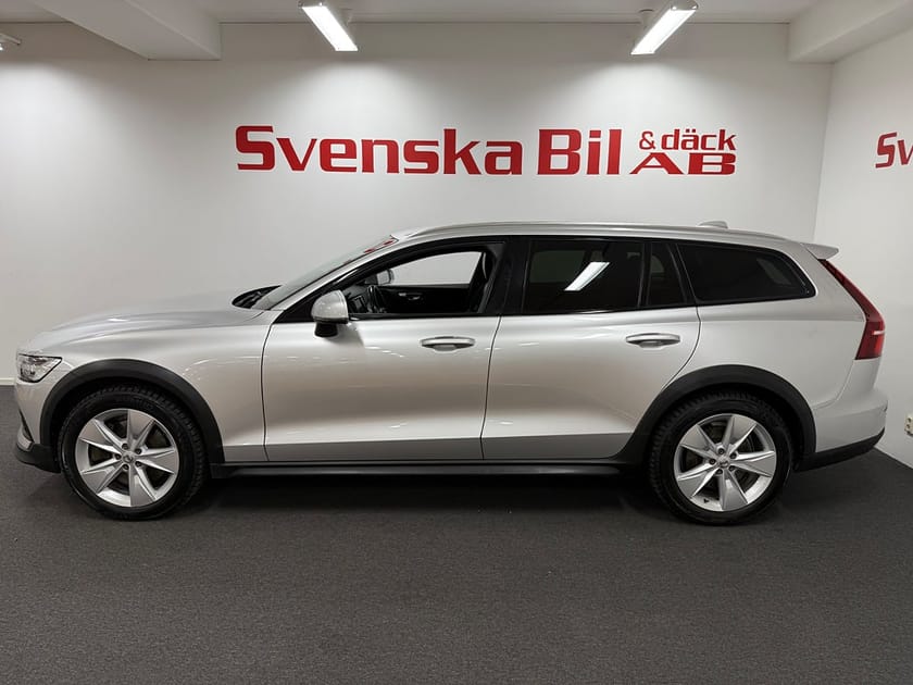 Bild 2 av Volvo V60 Cross Country D4 AWD Aut/Drag Momentum 2,99%Ränta