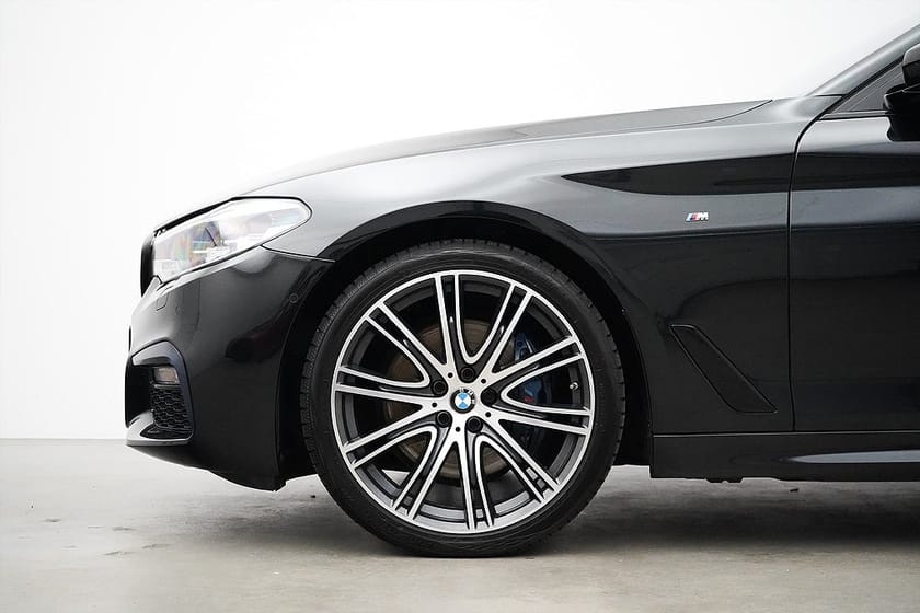 Bild 2 av BMW 530d xDrive Touring 530 / 265hk / Innovation / Se Utrustning