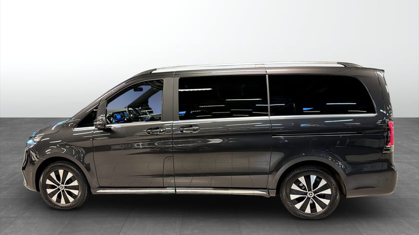 Bild 5 av Mercedes-Benz V 300d 4MATIC 3.2t LÅNG AVANTGARDE | AMG Line | 7-sits | 360 | Drag | Burmester