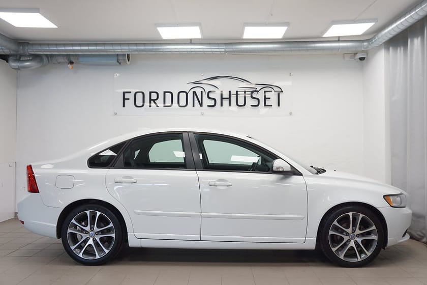 Bild 3 av Volvo S40 D2 CLASSIC MOMENTUM | DRAGKROK