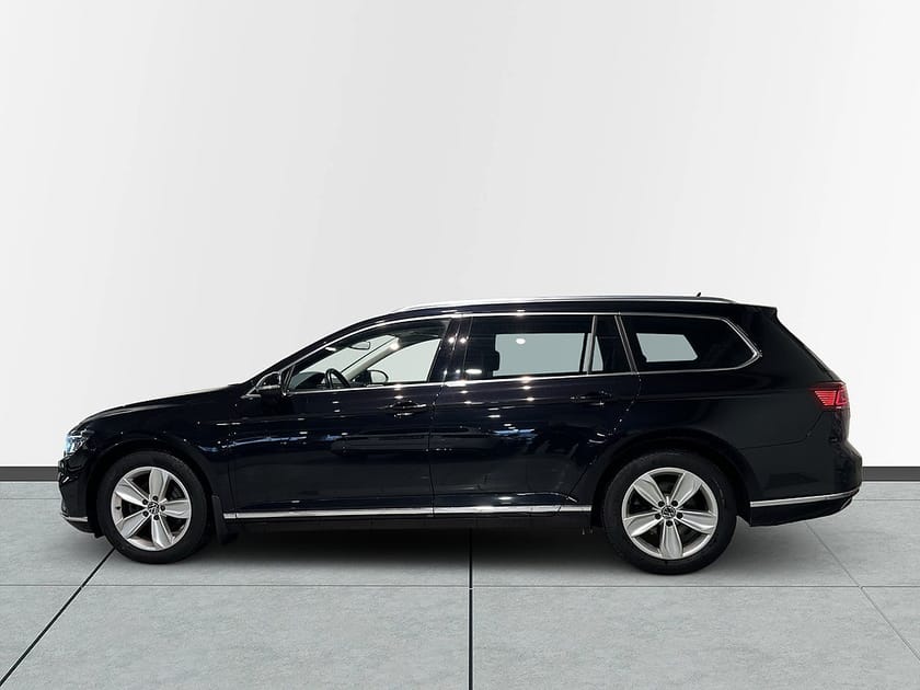 Bild 4 av Volkswagen Passat Sportscombi 2.0 TDI AWD GT Drag GPS Pvärm Kamera SoV