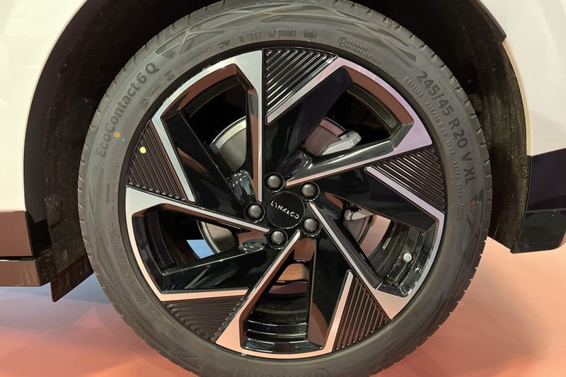 Lynk & Co 02 EV