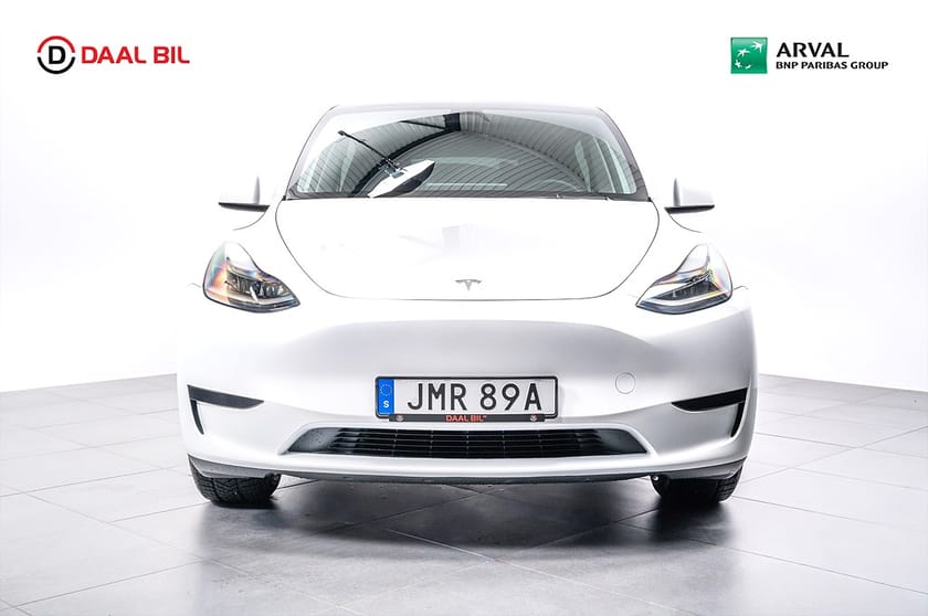 Bild 4 av Tesla Model Y Standard Range RWD 299HK 60kWh PANO DRAG