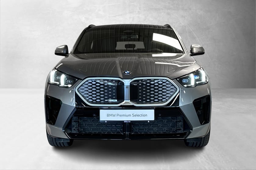Bilde 2 av BMW iX2 xDrive30 xDrive30, Fully Charged, M-Sport, Pano, H/K, ComfAcc
